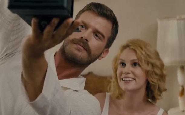 TARİHTEKİ İLK SELFIE!